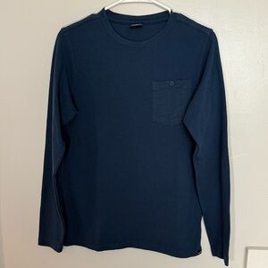 Men’s long sleeve Hurley Navy blue shirt. Size small.